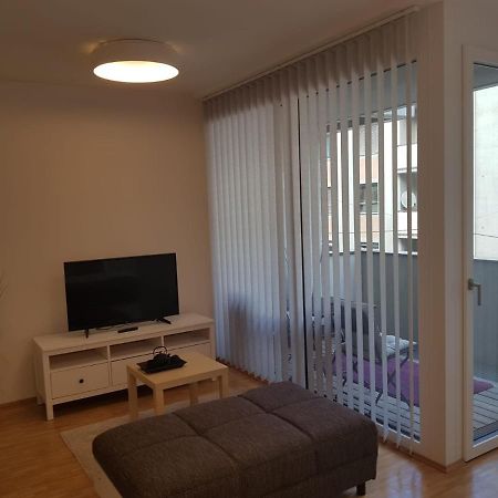 Central Lg Studio Free Parking Graz Luaran gambar